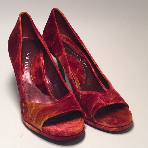Gianni Bini Shoes - Gianni Bini Burgundy Velvet Peep Toe Pumps Sz 8.5